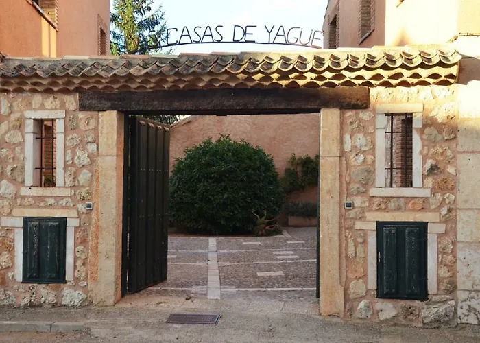 Las Casas De Yaguee, Ayllon